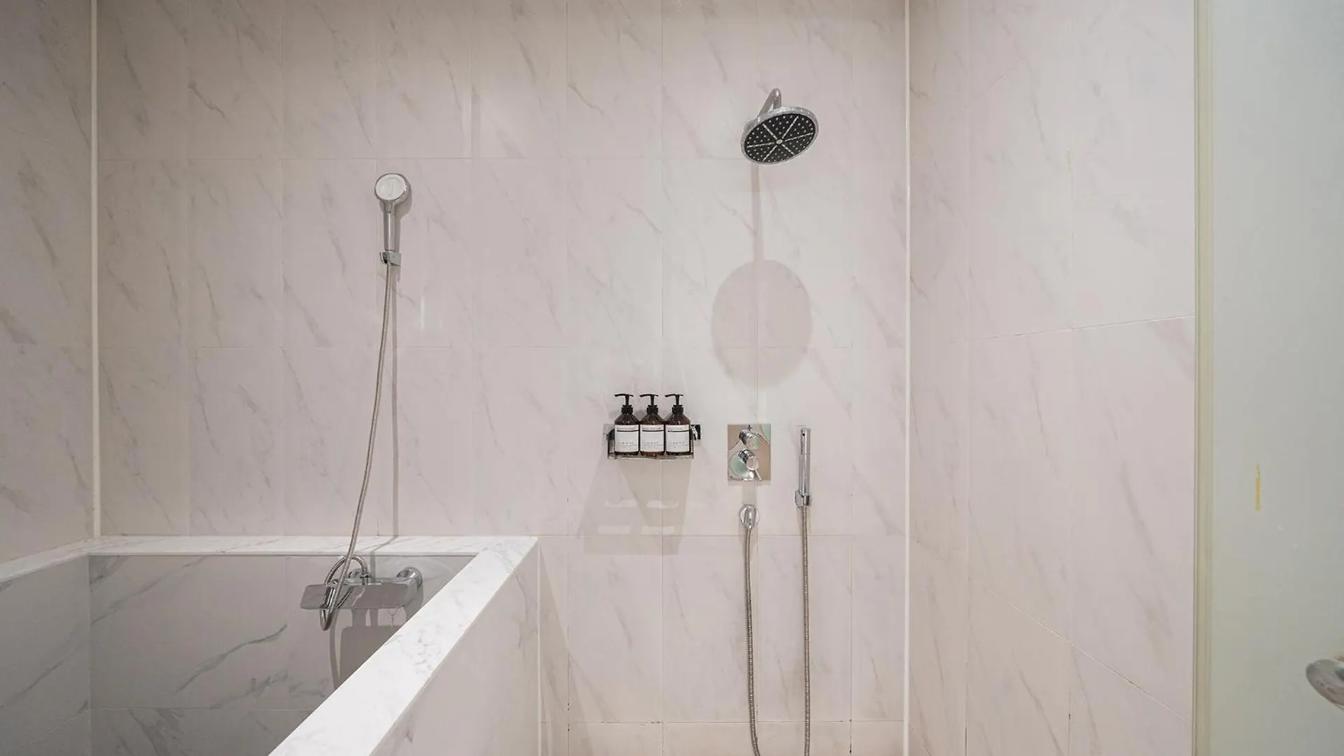 Guwol Rondo Hotel Incheon 2*,  South Korea